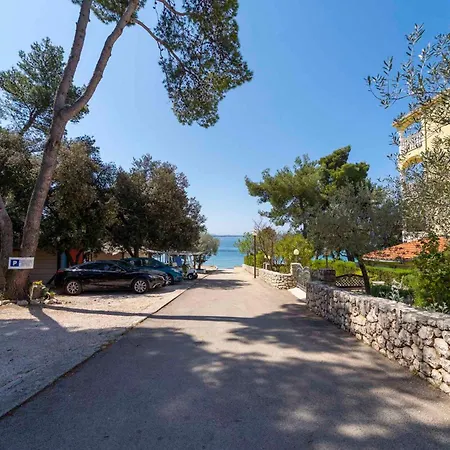 In - Zadar Riviera 7842 Apartman